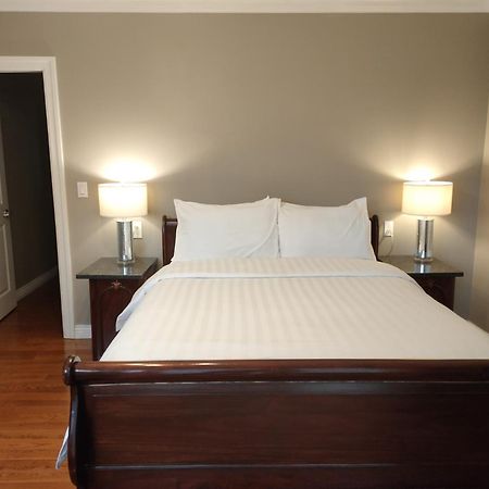 Semi Centre House Hotel White Rock Ngoại thất bức ảnh
